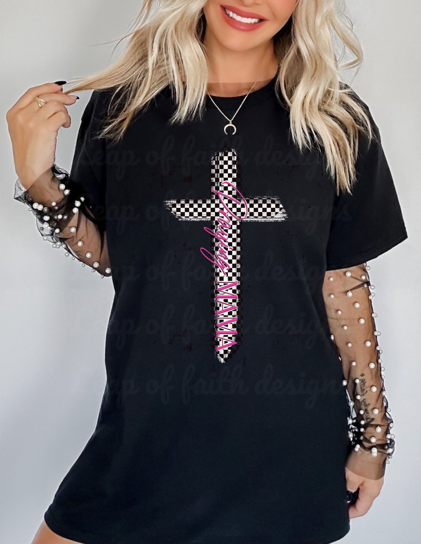 praying mama checkered cross