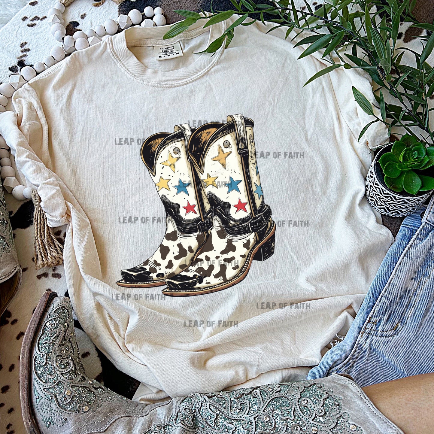 Vintage star cow print boots